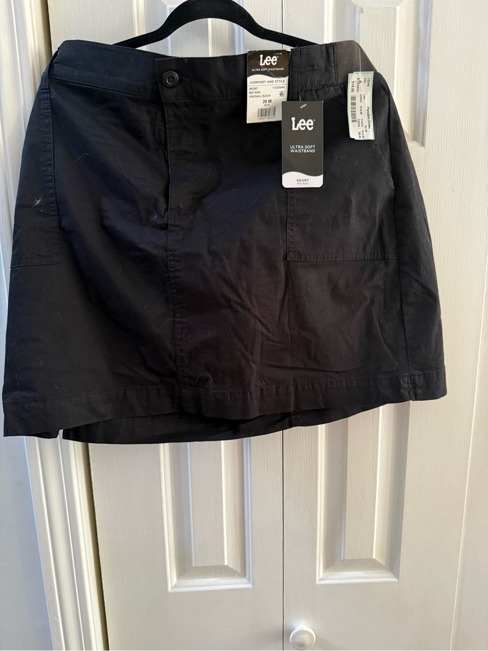 Lee Black skort  with Front Pockets  size 20